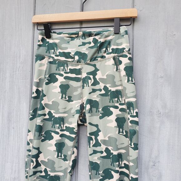 Ivory Ella Esma Camo Legging Elephant Print - Green Women's Size Small - Picture 4 of 16